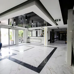 4* Aparthotel Kontrast